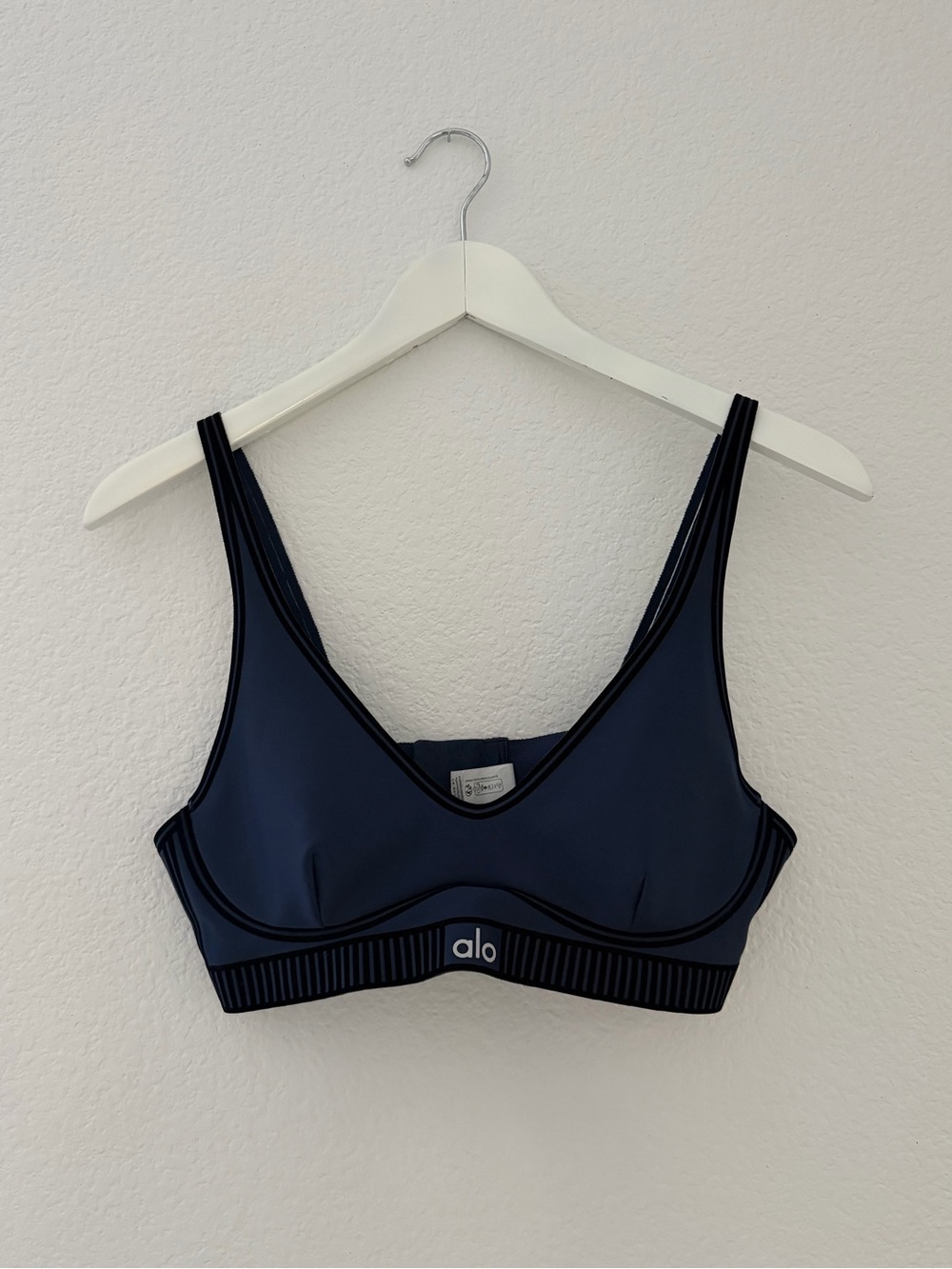 Alo Yoga Airlift Line Up Bra